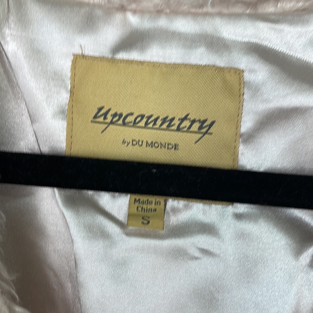 Vest - Picture 2 of 5
